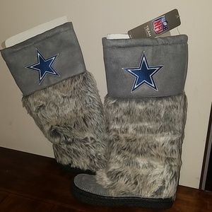Brand new Dallas Cowboys winter boots